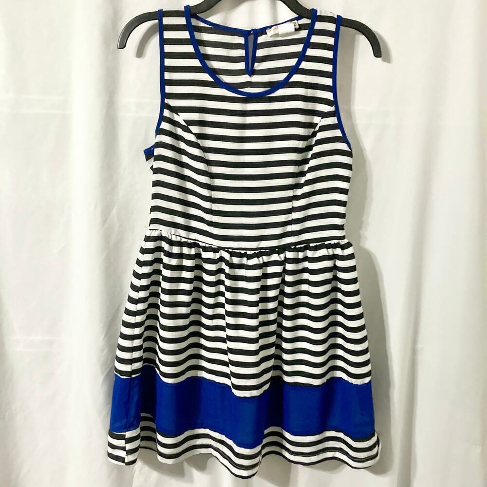 A'gaci Women's M Sleeveless Striped Dress - Picture 2 of 12